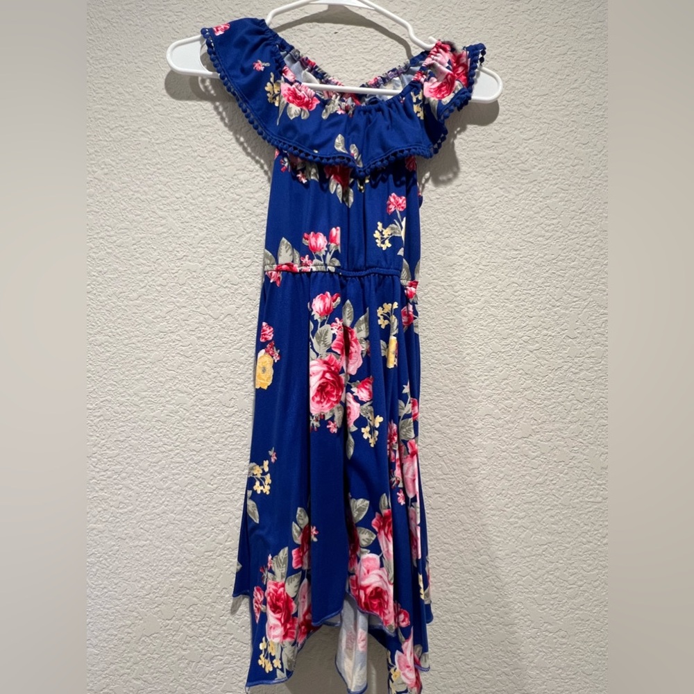 Blue floral dress with beautiful design.
